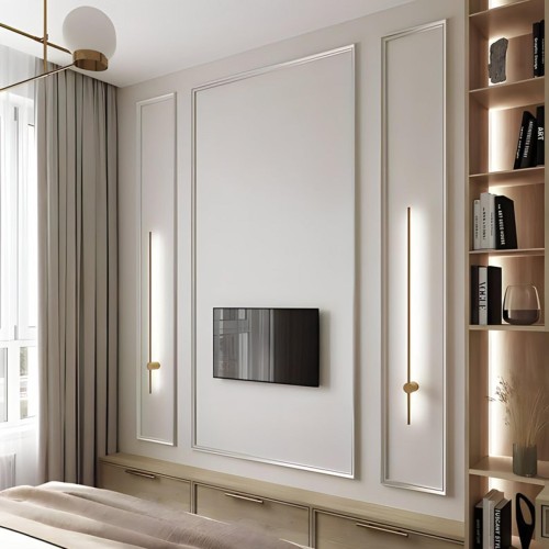 Poliüretan TV Arkası Dekorasyonu: Modern ve Klasik TV Duvarı Süsleme Fikirleri ile Özel Tasarım Örnekleri <p>
<h1>Poliüretan TV Arkası Dekorasyonu: TV Duvarı Süsleme ve Dekorasyon Fikirleri</h1>
<p>Ev dekorasyonunda televizyonun yer aldığı alanlar, genellikle göz önünde olan ve dikkat çeken bölümlerdir. Bu nedenle, TV arkası dekorasyonu, yaşam alanlarınızı daha estetik hale getirmek için önemli bir unsurdur. Poliüretan malzemeler, hafifliği ve şekil alabilme özellikleri sayesinde TV arkası dekorasyonunda sıklıkla tercih edilmektedir.</p>
<h2>Poliüretan Malzemenin Avantajları</h2>
<ul>
<li><strong>Hafiflik:</strong> Poliüretan, geleneksel malzemelere göre oldukça hafiftir, bu da montajını kolaylaştırır.</li>
<li><strong>Çeşitlilik:</strong> Farklı desen ve şekillerde tasarlanabilmesi, çeşitli dekorasyon stillerine uyum sağlamasına olanak tanır.</li>
<li><strong>Dayanıklılık:</strong> Uzun ömürlü ve suya dayanıklı olması, bakım gereksinimlerini azaltır.</li>
</ul>
<h2>TV Duvarı Süsleme Fikirleri</h2>
<p>Poliüretan kullanarak TV duvarınızı nasıl süsleyebileceğinize dair bazı fikirler:</p>
<h3>1. Modern Tarzda Tasarımlar</h3>
<p>Modern dekorasyon tarzında, sade ve şık hatlar ön plandadır. Poliüretan panellerle oluşturulmuş geometrik desenler, minimal bir görünüm sağlar. Duvarın bir kısmını kaplayacak şekilde tasarlanmış büyük paneller, televizyonunuzu vurgulamak için harika bir seçenektir.</p>
<h3>2. Klasik Detaylar</h3>
<p>Klasik tarzda bir dekorasyon istiyorsanız, poliüretan ile yapılmış oymalı detaylar kullanabilirsiniz. Klasik çerçeveler ve detaylı işlemeler, televizyon alanınızı zenginleştirir. Özellikle altın veya gümüş renklerle kombinlenmiş poliüretan süslemeler, lüks bir hava yaratır.</p>
<h3>3. Aydınlatma Entegrasyonu</h3>
<p>TV arkası dekorasyonunda aydınlatma, atmosferi değiştiren önemli bir unsurdur. Poliüretan panellerin arkasına LED şerit ışıklar ekleyerek, televizyon izlerken hoş bir ambiyans yaratabilirsiniz. Farklı renklerdeki ışıklar, odanın havasını anında değiştirebilir.</p>
<h3>4. Renk Seçenekleri</h3>
<p>Poliüretan malzemelerin boyanabilir olması, dekorasyonunuza uygun renkleri seçmenize olanak tanır. Duvardaki renk ile uyumlu tonlarda poliüretan süslemeler kullanarak, daha bütünlüklü bir görünüm elde edebilirsiniz.</p>
<h2>Sonuç</h2>
<p>Poliüretan malzeme ile TV arkası dekorasyonu, hem modern hem de klasik stiller için birçok seçenek sunar. Evinizin dekorasyonunu zenginleştirmek ve televizyon alanınızı ön plana çıkarmak için bu fikirleri uygulayabilirsiniz. Unutmayın, iyi bir dekorasyon, yaşam alanlarınızı daha keyifli hale getirir.</p>
</p><br><hr></hr>