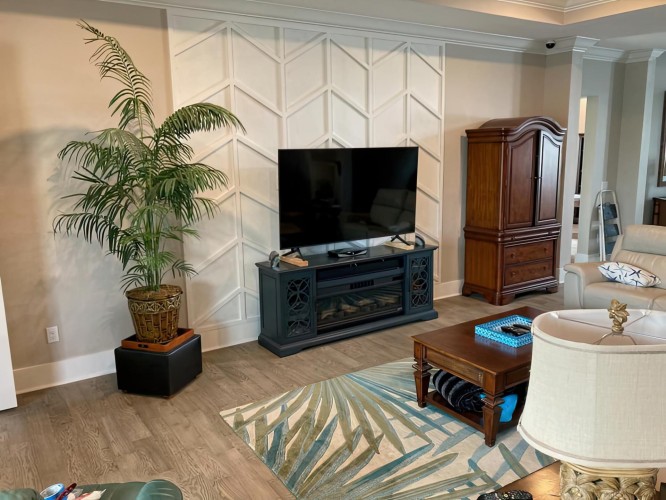 Poliüretan Televizyon Ünitesi Arkası Çıta Modelleri ile Modern ve Klasik Salon Dekorasyonu Fikirleri ve Tasarım Örnekleri <p>

    <article>
        <h1>Poliüretan Televizyon Ünitesi Arkası Çıta Modelleri ile Odanın Atmosferine Uyum Sağlama</h1>
        <p>Modern klasik salon dekorasyonu, evinize şıklık ve zarafet katmanın yanı sıra konforlu bir yaşam alanı yaratma amacını taşır. Bu bağlamda, poliüretan televizyon ünitesi arkası çıta modelleri, odanın atmosferine uyum sağlamak için harika bir seçenek sunar. Poliüretan malzeme, hem hafif hem de dayanıklı yapısıyla dekorasyon projelerinde sıklıkla tercih edilir.</p>

        <h2>Poliüretan Çıta Modellerinin Avantajları</h2>
        <p>Poliüretan çıtalar, çeşitli tasarım seçenekleri ve estetik görünümleri ile dikkat çeker. Bu modeller, televizyon ünitesinin arkasında kullanıldığında, odanın genel havasını değiştirebilir. İşte poliüretan çıta modellerinin bazı avantajları:</p>
        <ul>
            <li><strong>Estetik Görünüm:</strong> Farklı desen ve renk seçenekleri ile odanıza modern bir hava katar.</li>
            <li><strong>Dayanıklılık:</strong> Uzun ömürlü ve dayanıklı yapısı sayesinde uzun yıllar boyunca kullanılabilir.</li>
            <li><strong>Kolay Uygulama:</strong> Hafif olmaları, montaj işlemlerini kolaylaştırır.</li>
            <li><strong>Temizlik Kolaylığı:</strong> Poliüretan malzeme, temizlenmesi kolay bir yüzeye sahiptir.</li>
        </ul>

        <h2>Modern Klasik Salon Dekorasyon Modelleri</h2>
        <p>Modern klasik stil, çağdaş ve geleneksel unsurları harmanlayarak zarif bir görünüm oluşturur. Bu tarzda dekore edilmiş bir salonda, poliüretan çıta modelleri ile televizyon ünitesinin arkasını süslemek, odanın bütünlüğünü sağlamak açısından büyük önem taşır. İşte modern klasik salon dekorasyonu için bazı fikirler:</p>
        <ul>
            <li><strong>Renk Uyumu:</strong> Seçtiğiniz çıta rengi, salonunuzun genel renk paleti ile uyumlu olmalıdır.</li>
            <li><strong>Desen Seçimi:</strong> Klasik desenler, modern çizgilerle birleşerek şık bir görünüm oluşturabilir.</li>
            <li><strong>Farklı Yükseklikler:</strong> Çıtaların farklı yüksekliklerde kullanılması, derinlik ve hareket katabilir.</li>
            <li><strong>Aydınlatma:</strong> Çıtaların arkasında kullanılacak aydınlatmalar, odanın atmosferini değiştirebilir.</li>
        </ul>

        <h2>Sonuç</h2>
        <p>Poliüretan televizyon ünitesi arkası çıta modelleri, modern klasik salon dekorasyonunda şıklığı ve zarafeti bir araya getirir. Odanızın atmosferine uyum sağlamak için bu modelleri tercih ederek, yaşam alanınızı daha estetik hale getirebilirsiniz. Farklı tasarım seçenekleri ile evinizin ruhunu yansıtan bir dekorasyon oluşturmak mümkündür.</p>
    </article>

</p><br><hr></hr>