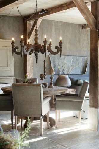 Poliüretan Ahşap Ürünlerle Mistik Nostaljik İç Mekan Tasarımları: Rustik Klasik Salon Dekorasyon Fikirleri ve Örnekleri <p>

    <h1>Poliüretan Ahşap Ürünler ile Rustik Klasik Salon Dekorasyonu</h1>
    <p>Poliüretan, günümüzde dekorasyon alanında sıkça tercih edilen bir malzemedir. Özellikle ahşap ürünlerin mistik ve nostaljik tasarımları, iç mekanlarda rustik klasik bir atmosfer yaratmak için idealdir. Bu yazıda, poliüretan ahşap ürünlerin nasıl kullanılabileceğine dair dekorasyon fikirleri ve örnekleri sunulacaktır.</p>
    
    <h2>Poliüretan Nedir?</h2>
    <p>Poliüretan, çeşitli formlarda üretilebilen bir plastik türüdür. Dayanıklı, hafif ve esnek yapısı sayesinde, dekorasyon ve inşaat sektöründe geniş bir kullanım alanına sahiptir. Ahşap görünümü verilerek üretilen poliüretan ürünler, estetik açıdan hoş bir görünüm sunar.</p>

    <h2>Rustik Klasik Salon Dekorasyonu</h2>
    <p>Rustik klasik salon dekorasyonu, doğal unsurları ve sıcak renk tonlarını ön plana çıkaran bir tasarım anlayışıdır. Poliüretan ahşap ürünler, bu tarzın vazgeçilmez parçaları arasında yer alır. İşte rustik klasik salon dekorasyonunda poliüretan ürünlerin kullanımıyla ilgili bazı öneriler:</p>
    
    <h3>1. Tavan Kırma ve Süslemeler</h3>
    <p>Poliüretan tavan kırmaları, salonunuza zarif bir hava katarken, rustik bir görünüm sağlar. Farklı desen ve boyutlarda seçenekler bulmak mümkündür. Bu tür süslemeler, tavan yüksekliğini artırarak mekânın ferah görünmesine yardımcı olur.</p>

    <h3>2. Duvar Panelleri</h3>
    <p>Poliüretan duvar panelleri, rustik bir atmosfer yaratmak için harika bir seçenektir. Ahşap görünümlü paneller, duvarlarınıza sıcak bir dokunuş katarken, mekânın karakterini de belirler. Farklı renk ve desen seçenekleriyle, her tarza uyum sağlayacak paneller bulmak mümkündür.</p>

    <h3>3. Mobilya Aksesuarları</h3>
    <p>Poliüretan malzemeden üretilen masa, sandalye ve sehpa gibi mobilya aksesuarları, rustik klasik salon dekorasyonunu tamamlar. Bu ürünler, hem şık hem de fonksiyonel bir kullanım sunar. Ahşap görünümü ile mekâna sıcaklık katar.</p>

    <h3>4. Aydınlatma Elemanları</h3>
    <p>Poliüretan aydınlatma elemanları, rustik klasik salon dekorasyonunda önemli bir rol oynar. Avizeler, lambaderler ve aplikler, mekânın atmosferini değiştirirken, estetik bir görünüm sağlar. Ahşap detaylarla zenginleştirilmiş aydınlatma ürünleri, nostaljik bir hava yaratır.</p>

    <h2>Sonuç</h2>
    <p>Poliüretan ahşap ürünler, iç mekan dekorasyonunda rustik klasik tarzı benimseyenler için mükemmel bir seçimdir. Hem estetik hem de fonksiyonel özellikleri sayesinde, evinize sıcak ve nostaljik bir atmosfer katabilir. Yukarıda belirtilen dekorasyon fikirleri, salonunuzda bu tarzı yansıtmanıza yardımcı olacaktır.</p>

</p><br><hr></hr>