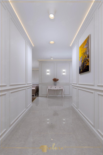 Poliüretan Koridor Duvarları için Şık ve Estetik Çıtalarla Modern Klasik Dekorasyon Modelleri ve Tasarım Fikirleri <p>
<h1>Poliüretan Koridor Duvarlarına Zarafet Çıtalarla Şıklık ve Estetik Dokunuşlar</h1>

<p>Modern klasik stil, iç mekan dekorasyonunda zarif ve şık bir hava yaratmak için tercih edilen bir yaklaşımdır. Bu tarz, geçmişin zarafetini günümüzün modern çizgileriyle birleştirerek, mekanlarda estetik bir görünüm sunar. Özellikle koridorlar, evin genel dekorasyonuna katkıda bulunacak önemli alanlardır. Poliüretan çıtalar, koridor duvarlarına eklenen şık detaylar olarak öne çıkar.</p>

<h2>Poliüretan Çıtaların Avantajları</h2>
<ul>
    <li><strong>Hafiflik:</strong> Poliüretan çıtalar, geleneksel ahşap çıtalara göre daha hafif ve kolay uygulanabilir. Bu sayede montaj süreci hızlanır.</li>
    <li><strong>Dayanıklılık:</strong> Suya ve neme dayanıklı yapıları sayesinde uzun ömürlü bir kullanım sunar.</li>
    <li><strong>Estetik Çeşitlilik:</strong> Farklı desen ve şekillerdeki poliüretan çıtalar, her tarza uygun alternatifler sunar.</li>
</ul>

<h2>Koridor Dekorasyonunda Poliüretan Çıtalar Kullanımı</h2>
<p>Koridor dekorasyonunda poliüretan çıtaların nasıl kullanılacağına dair birkaç öneri:</p>
<ol>
    <li><strong>Duvarların Vurgulanması:</strong> Poliüretan çıtalar, duvarların üst kısmında veya alt kısmında kullanılarak mekanda derinlik hissi yaratır.</li>
    <li><strong>Aydınlatma ile Birleştirme:</strong> Çıtaların üzerine yerleştirilecek LED aydınlatmalar, modern bir atmosfer oluşturur.</li>
    <li><strong>Renk Seçenekleri:</strong> Duvar renginizle uyumlu ya da kontrast oluşturan çıtalar seçerek, mekana farklı bir boyut kazandırabilirsiniz.</li>
</ol>

<h2>Örnek Tasarımlar</h2>
<p>Modern klasik tarzda koridor dekorasyonu için ilham alabileceğiniz bazı örnek tasarımlar:</p>
<ul>
    <li><strong>Minimalist Yaklaşım:</strong> Sade ve düz hatlara sahip poliüretan çıtalar, minimalist bir görünüm sunar.</li>
    <li><strong>Şık Detaylar:</strong> Oymalı ve detaylı poliüretan çıtalar, klasik bir hava yaratırken, mekana lüks bir dokunuş katar.</li>
    <li><strong>Asimetrik Tasarımlar:</strong> Asimetrik yerleştirilen çıtalar, dinamik bir görünüm oluşturur ve modern bir hava katar.</li>
</ul>

<h2>Sonuç</h2>
<p>Poliüretan çıtalar, koridor dekorasyonunda estetik ve şıklığı bir araya getirerek, mekanın genel havasını değiştirebilir. Modern klasik stil ile uyumlu bir şekilde kullanıldığında, hem zarif hem de işlevsel bir dekorasyon unsuru haline gelir. Kendi tarzınıza uygun seçimler yaparak, koridorlarınızı daha çekici hale getirebilirsiniz.</p>
</p><br><hr></hr>