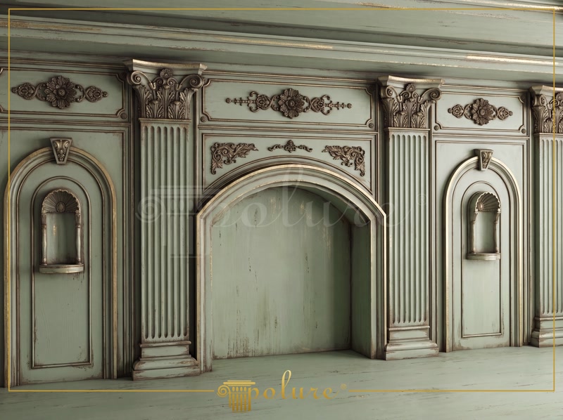 Poliüretan Duvar Paneli ve Pilaster Sütun Modelleri Yeşil zemin üzerine altın rengi vurgularla uygulanmış poliüretan pilaster sütun, duvar çıtası ve motifli köşe süslemeleri.
