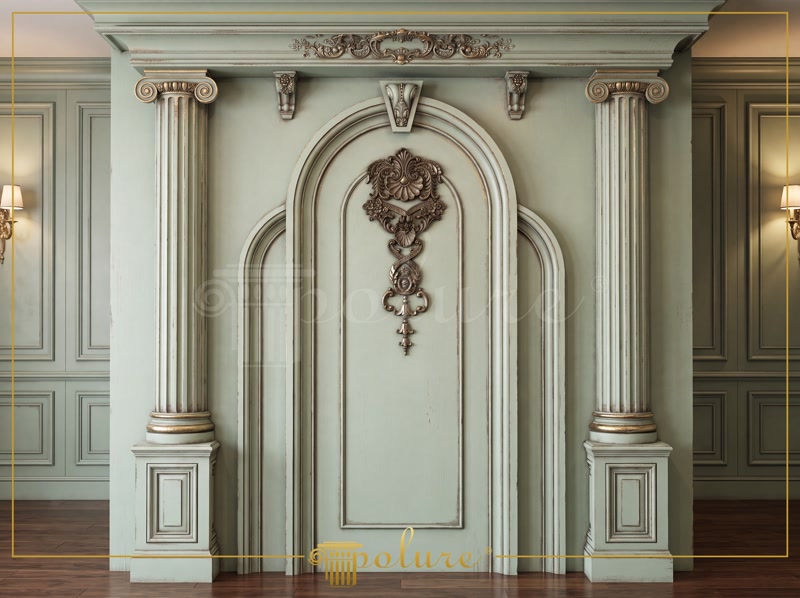 Poliüretan Duvar Paneli ve Pilaster Sütun Modelleri Yeşil zemin üzerine altın rengi vurgularla uygulanmış poliüretan pilaster sütun, duvar çıtası ve motifli köşe süslemeleri.