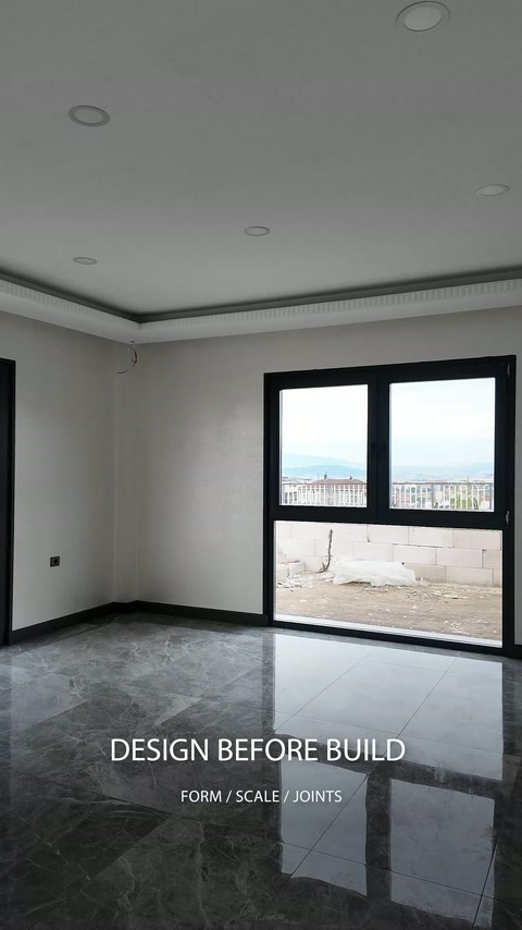 Salon köşesi, asma tavan ve pencere açıklıkları kaydediliyor