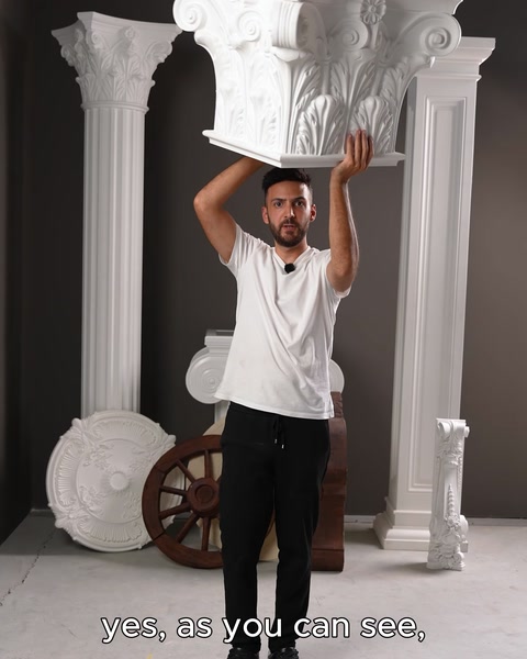 Karesel sütun başlığı modeli geniş formuyla yakından inceleniyor