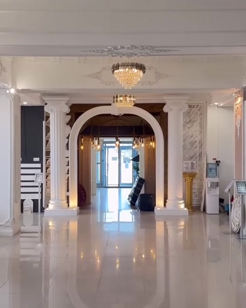 Poliüretan Dekorasyon Ürünleriyle Showroom Tasarımları