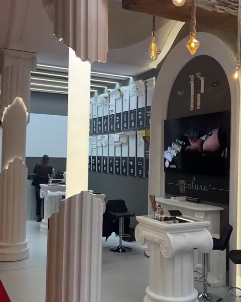 Polure Poliüretan Antik Sütun ve Söve Sistemleri ile Estetik Fuar Stand Tasarımları — 0:07