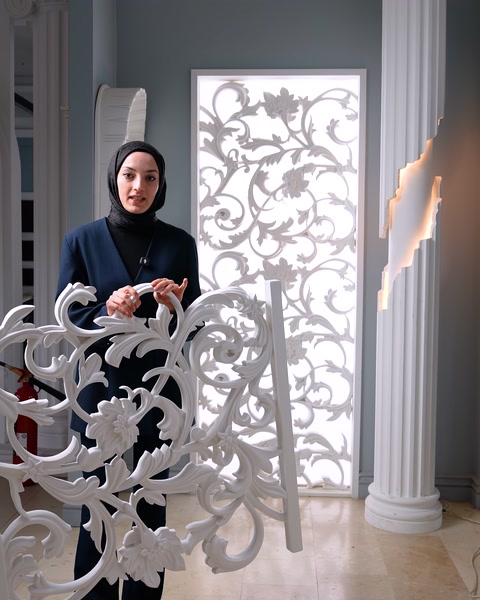 Polure İmalatı Desenli Panelleri Pleksi Aydınlatmayla Mekanlarınıza Yeni Bir Estetik Katın — 0:03