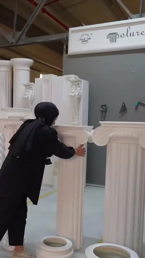 Sunucu farklı çap ve yükseklikteki sütun modüllerini karşılaştırıyor