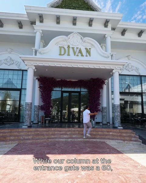 Divan salonu giriş cephesi sütun ve kapı süslemeleri