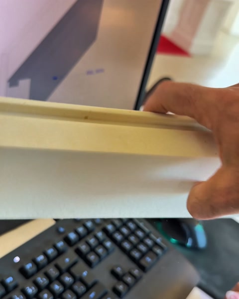 Profilin iç kanal yapısı yandan net görünüyor