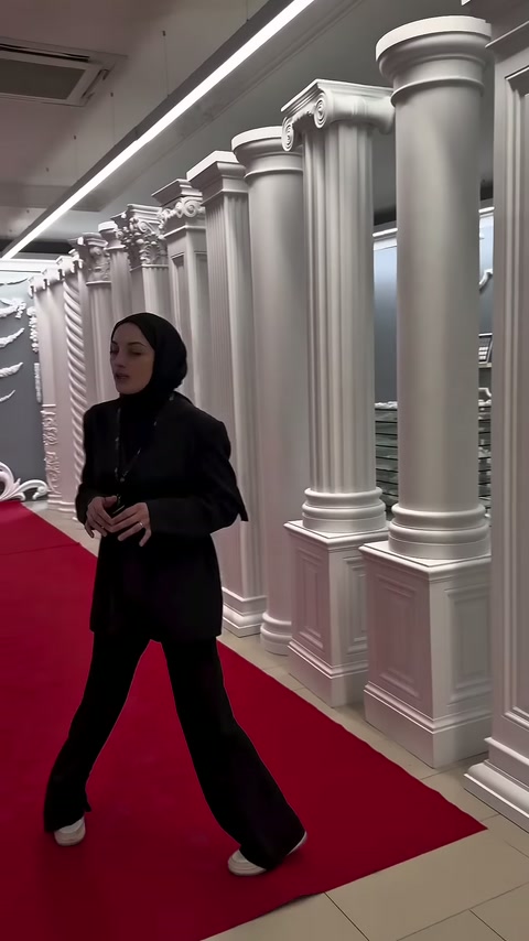 Poliüretan Sütunlardan Özel Sehpa Tasarımları