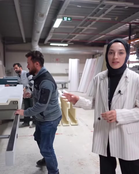 Sunucu ve çalışan profilin üretim aşamasını birlikte inceliyor