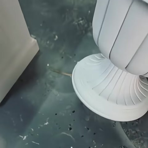 Poliüretan Üzeri Plastik Saksı, Dekoratif Dış ve İç Mekan Saksılarının İmalatı Fabrikadan Halka — 0:04