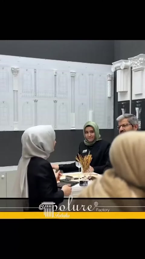 Görüşme alanını çevreleyen sütun, başlık ve duvar profil örnekleri