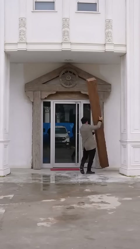 Poliüretan Kiriş ve Konsol Payanda Modelleriyle Rustik Giriş Tasarımı