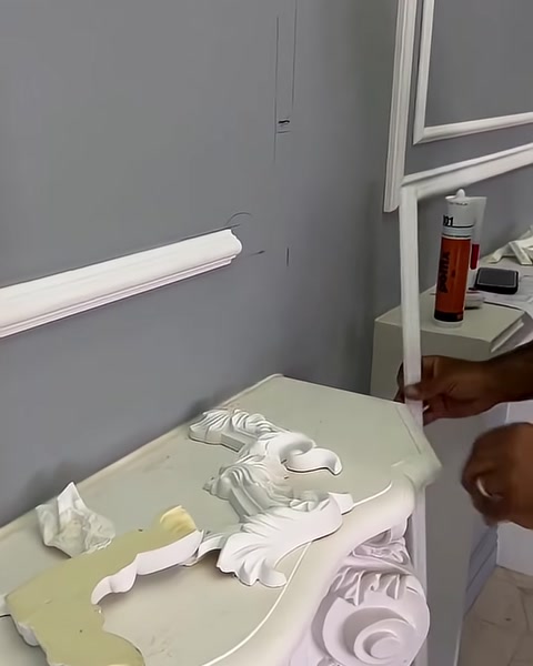 Usta alternatif yapraklı köşe modelini uygulama alanına getiriyor.