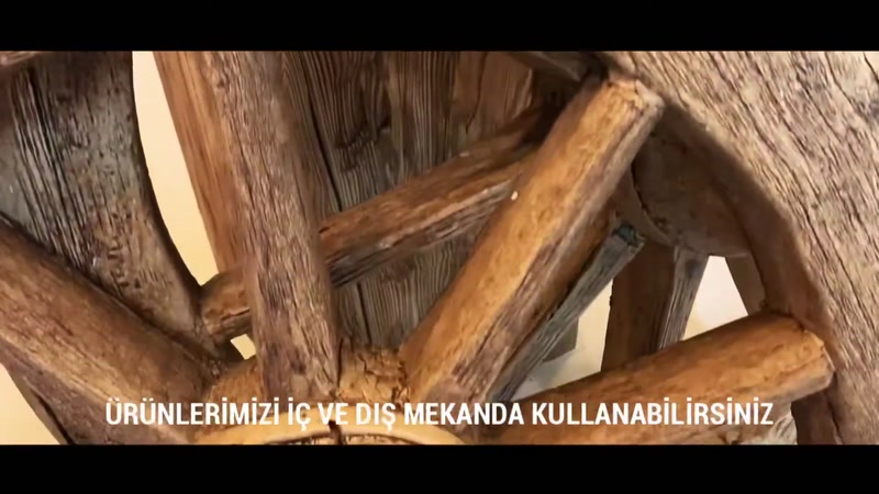 Rustik merteklerin birleşim noktası ve eskitilmiş yüzeyleri