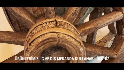 At arabası tekerinin kabartmalı göbek ve kol detayları