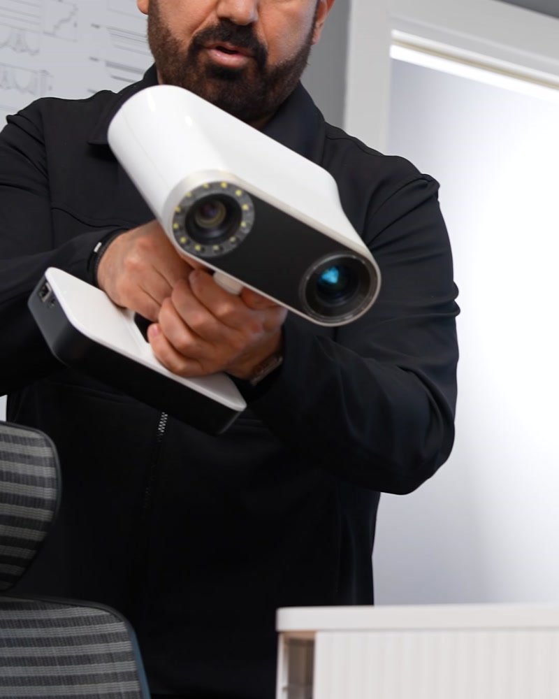Elde tutulan 3D tarayıcı özel ürün modellemesinde kullanılıyor