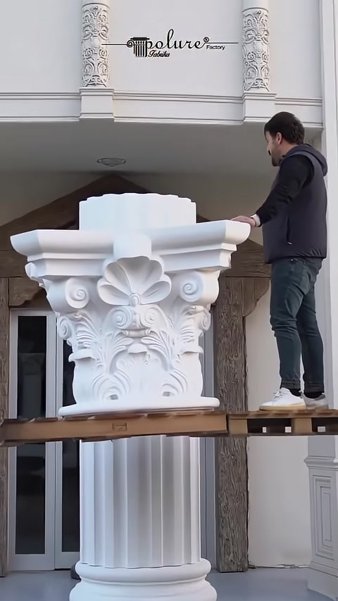 60 cm Dairesel Korint Sütun Başlığı, Desenli Ayak ve Yivli Sütun