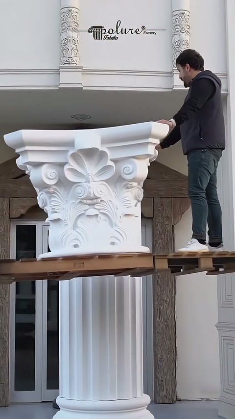60 cm Dairesel Korint Sütun Başlığı, Desenli Ayak ve Yivli Sütun