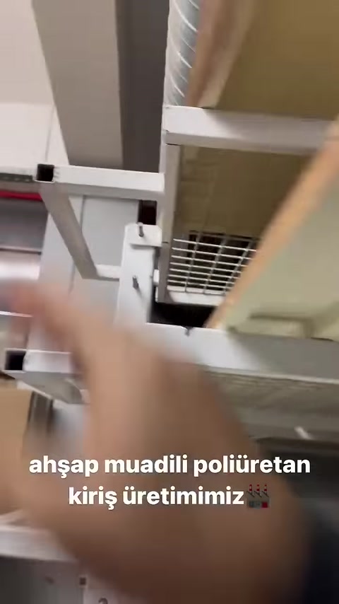Poliüretan kirişin iç boşluğu ve profil kesiti gösteriliyor