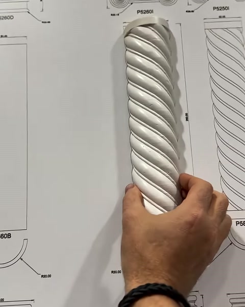 Burmalı sütun gövdesi numunesi teknik çizimiyle birlikte gösteriliyor