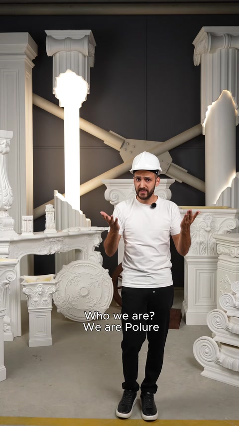 Sütun, payanda ve rozet örnekleri showroom alanında sergileniyor